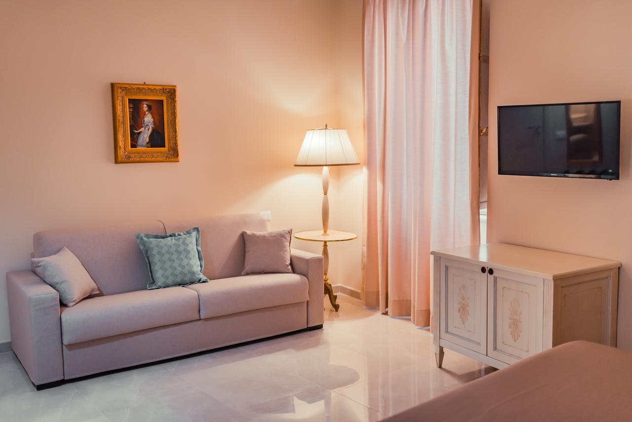 Standard Double Room,662561595:JPEG