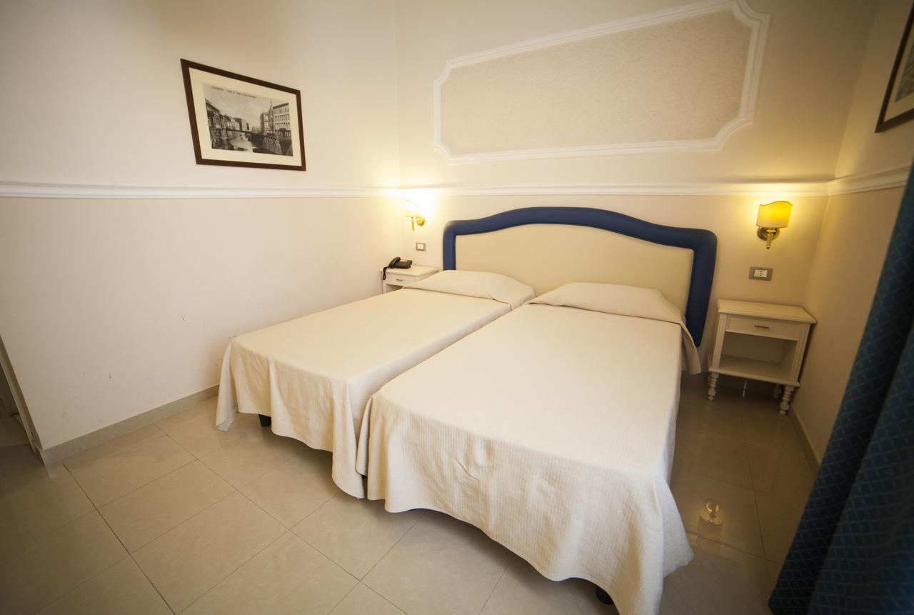 Double or Twin Room,666300513:JPEG