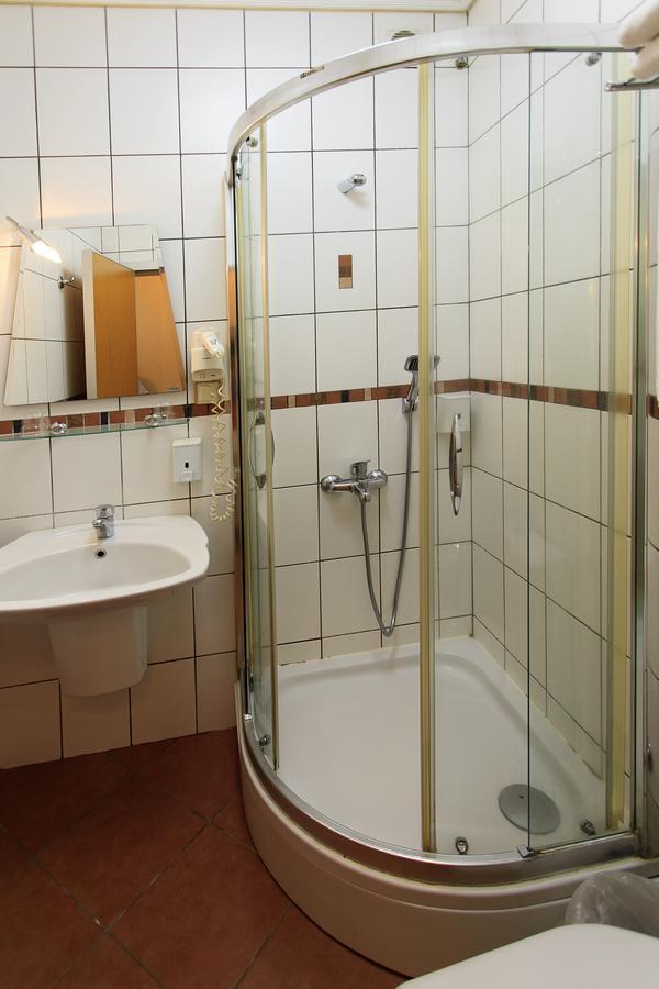 Standard Single Room,1170657388:JPEG