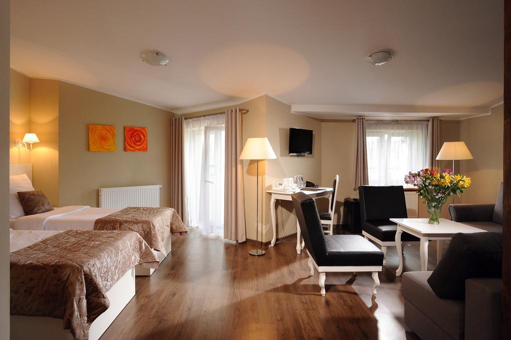 Quadruple Room,775659220:JPEG