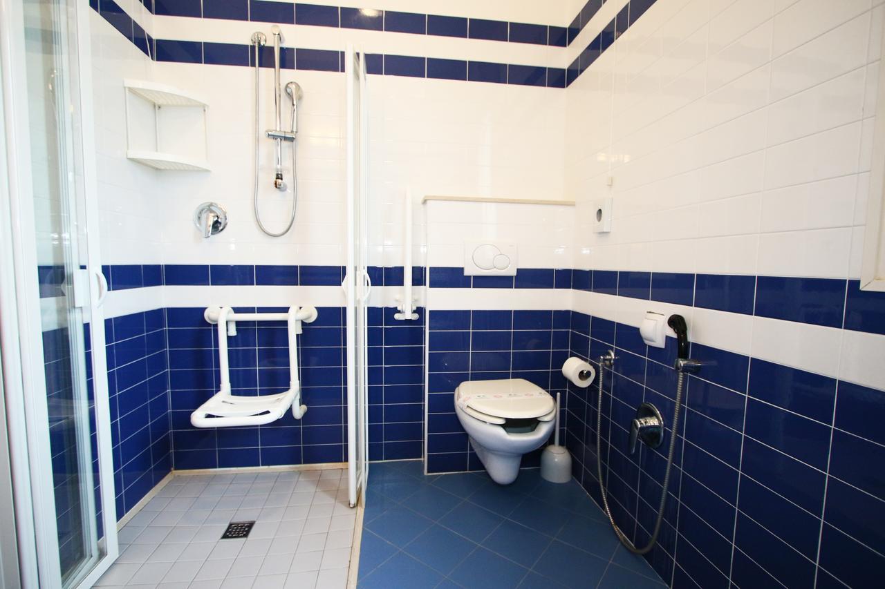 Standard Double or Twin Room,669876729:JPEG