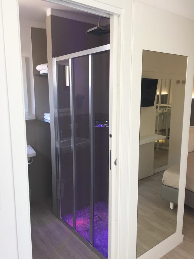 Deluxe Suite,670367169:JPEG