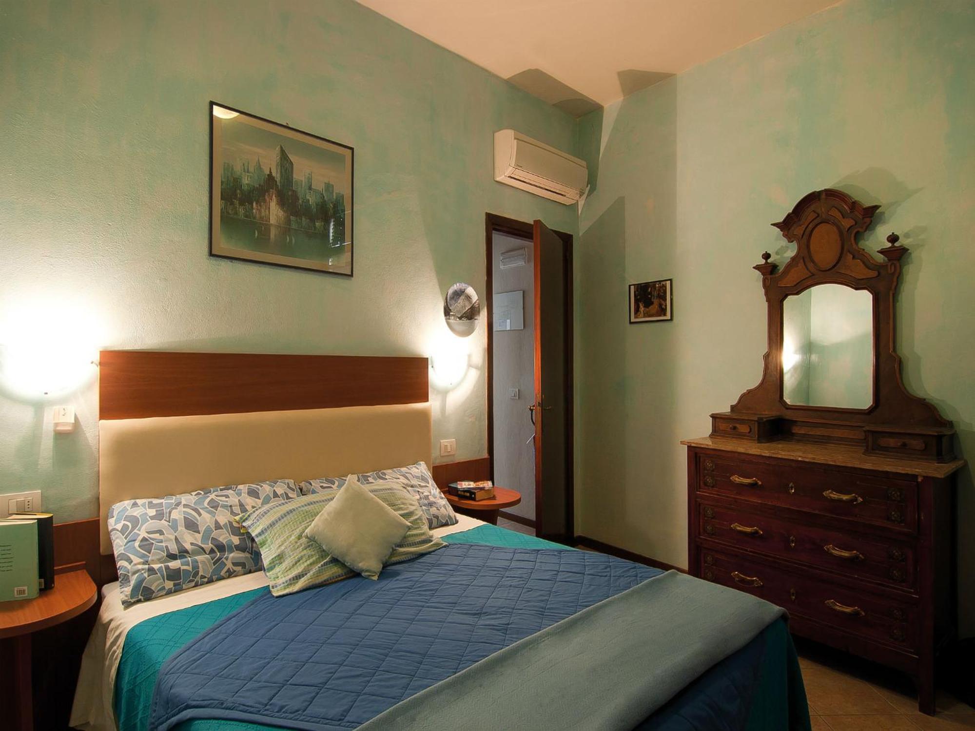 Double Room with Shared Bathroom,1580505821:JPEG