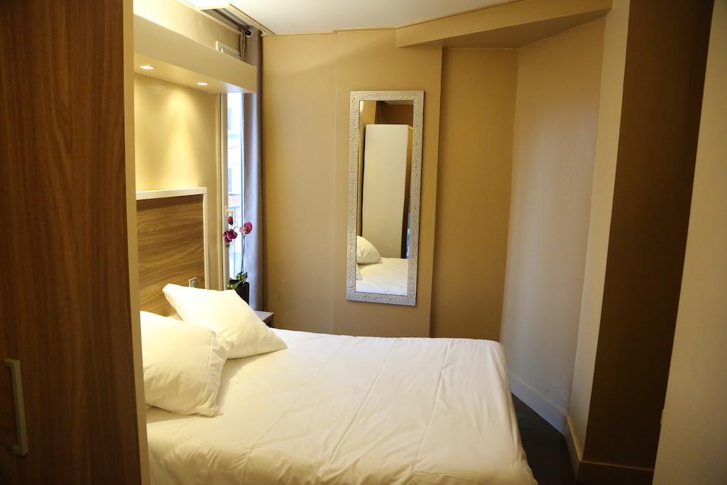 Basic Double Room Shower,680111688:JPEG