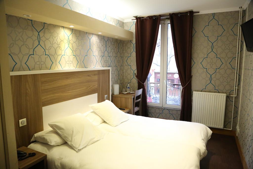 standard double Room Shower or bath,397282707:JPEG