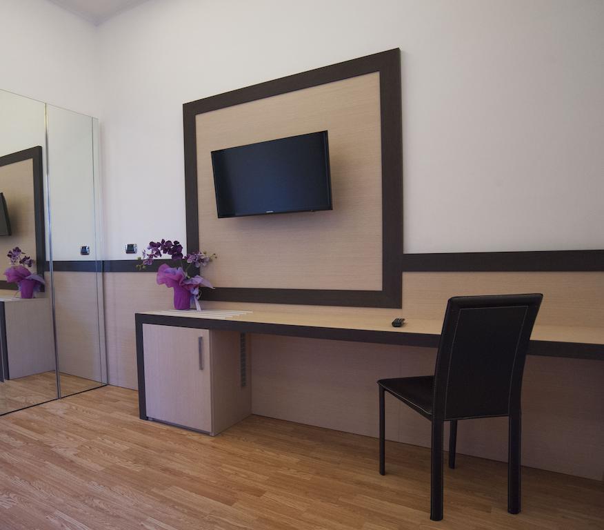 Standard Double or Twin Room,81263901:JPEG