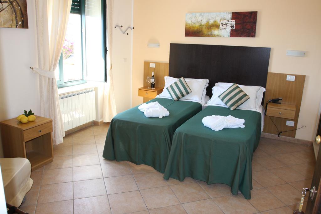 Double Room,1216132945:JPEG