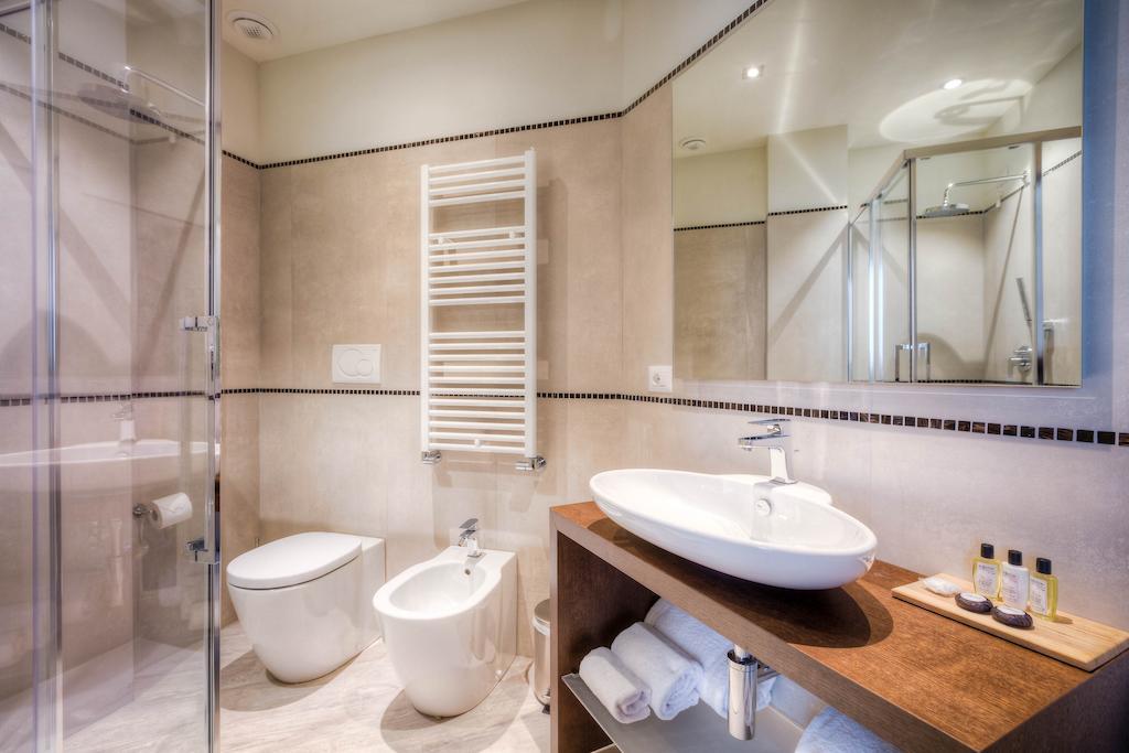 Suite Terrace kitchen & Pool Access,67988093:JPEG