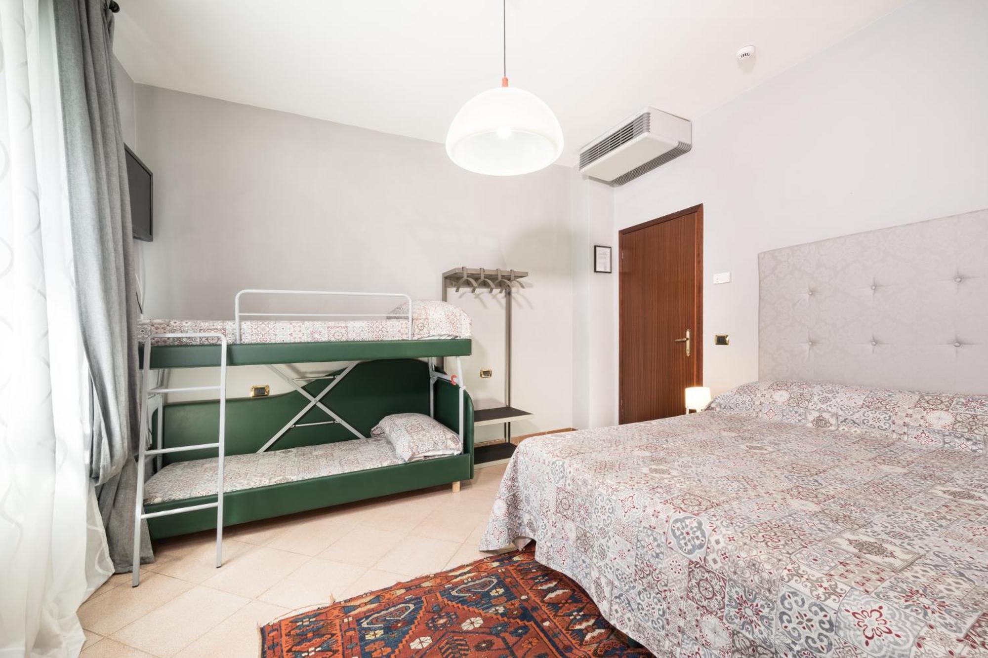 Quadruple Room,1565549764:JPEG
