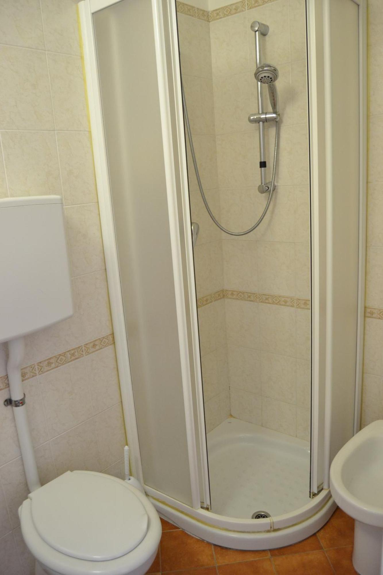 Quadruple Room,945774409:JPEG