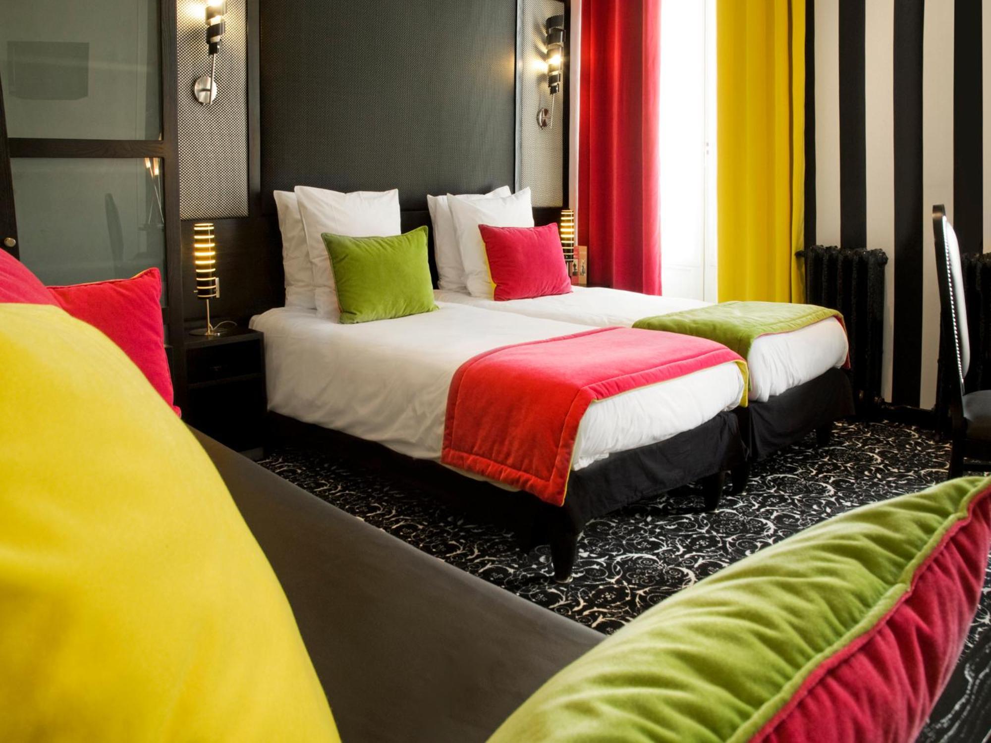 Superior Double Room Seine River Boat Cruise Tour
