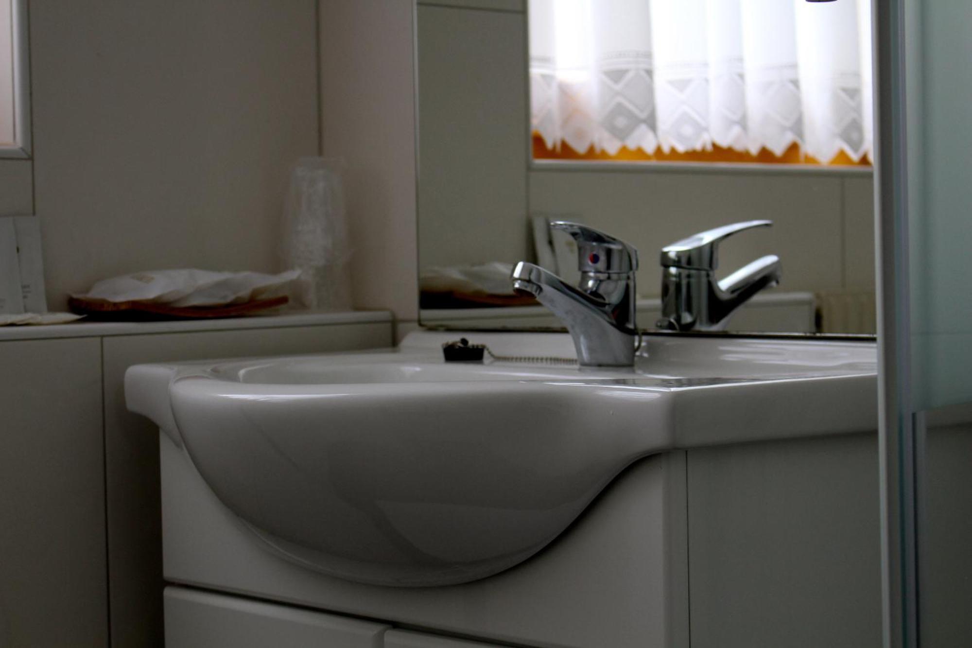 Double Room,116868778:JPEG