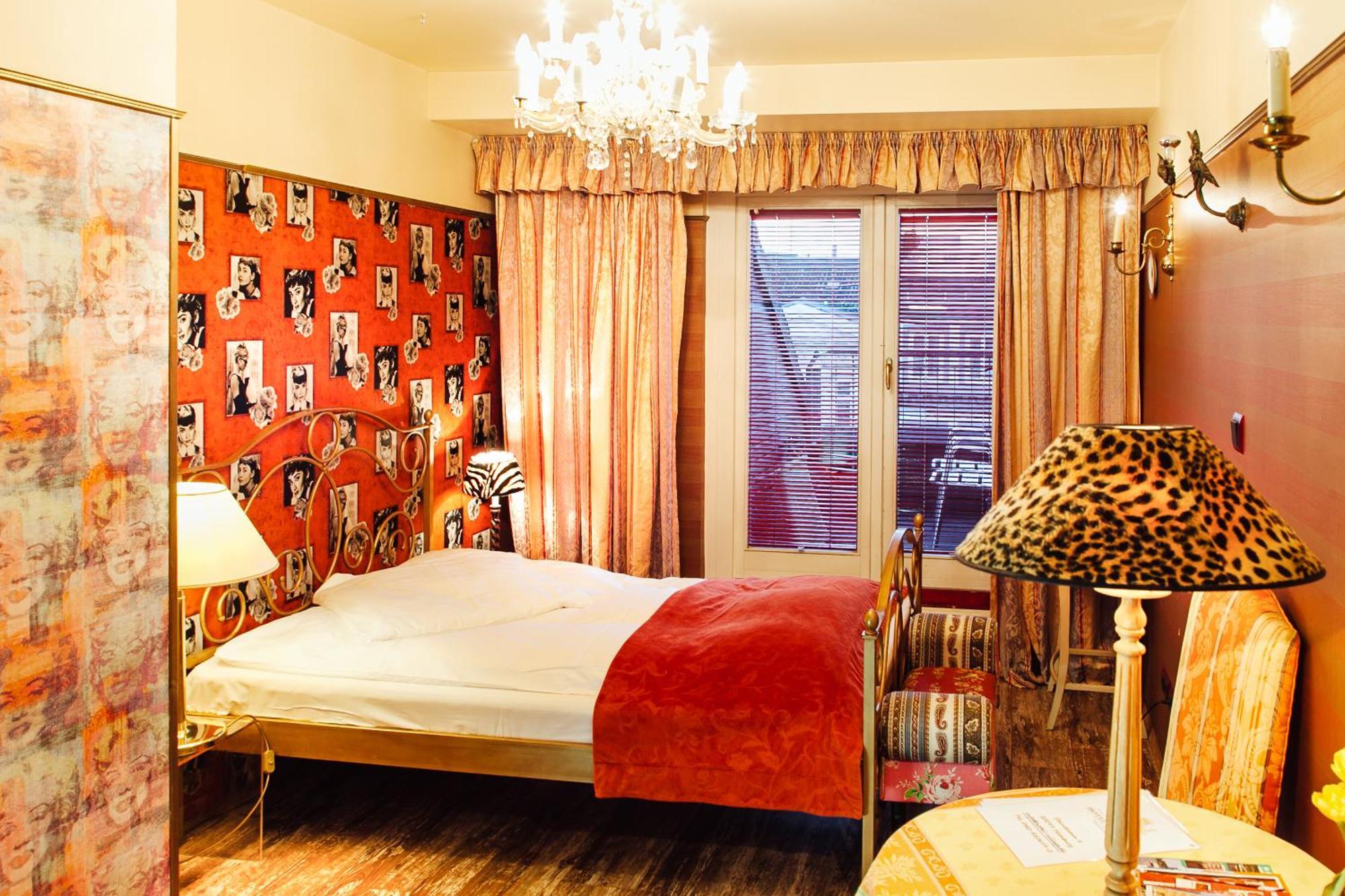 Double Room,684304863:JPEG