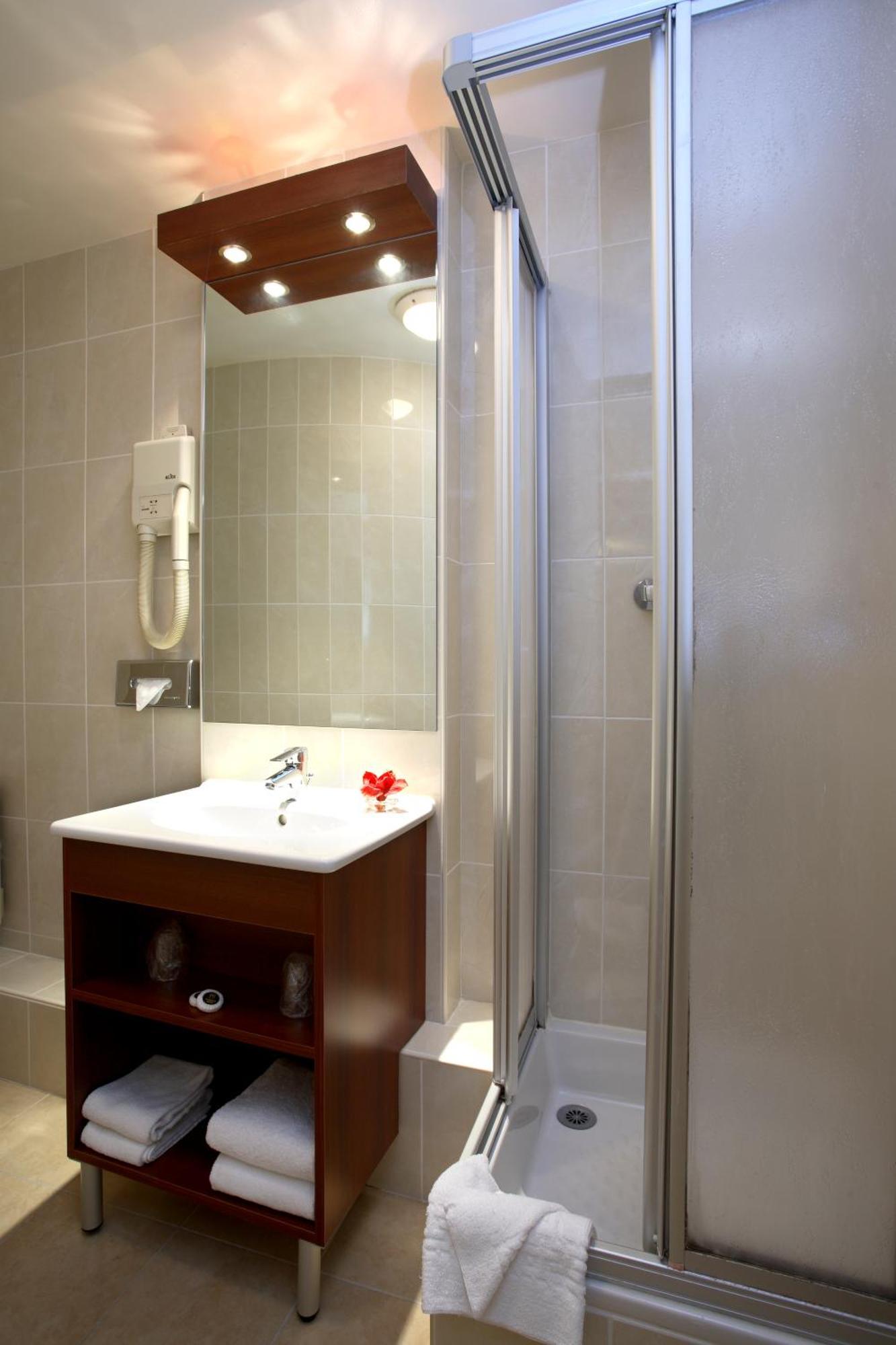 Superior Room,1600555490:JPEG