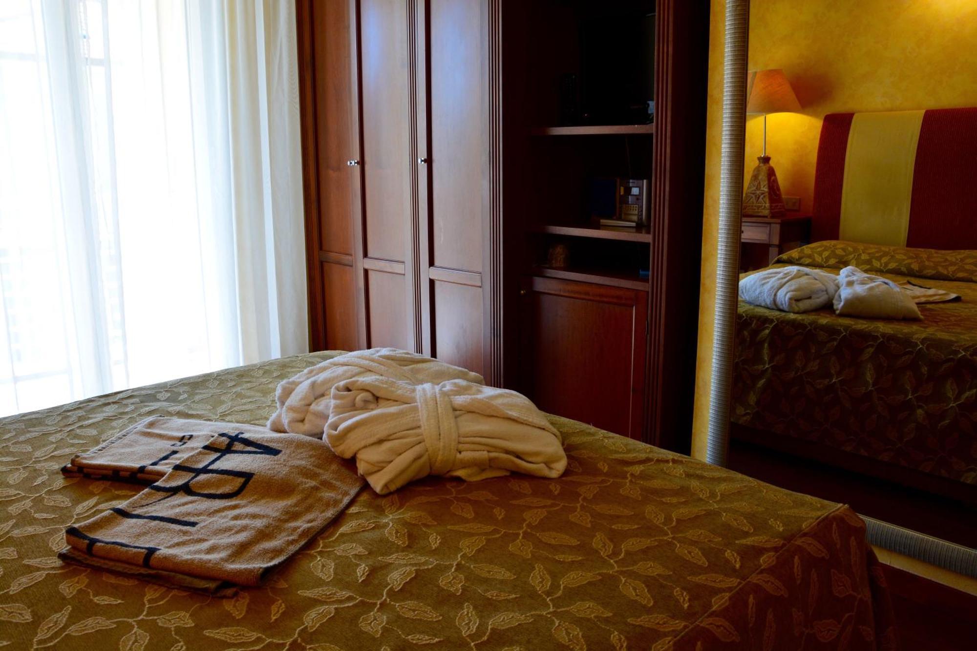 Standard Double or Twin Room Bike
