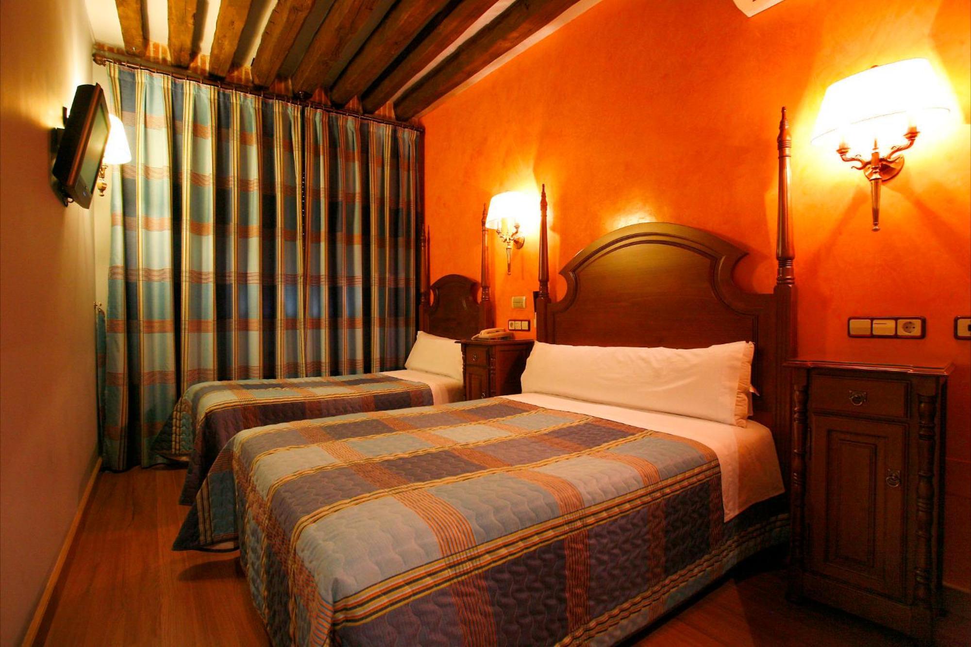 Quadruple Room,1580745929:JPEG