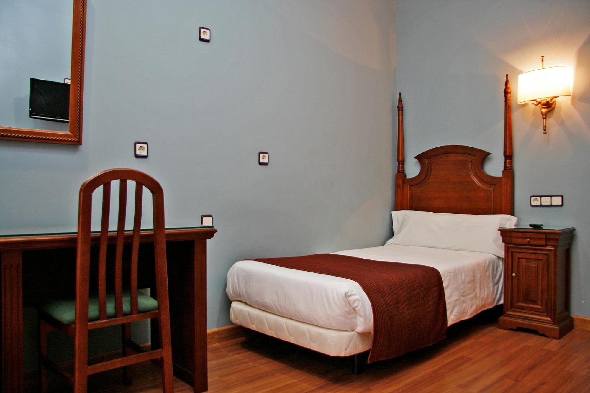 Single Room,1580745633:JPEG