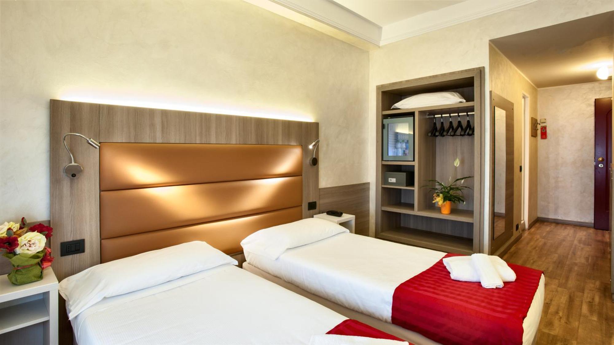 Twin Room,685637373:JPEG