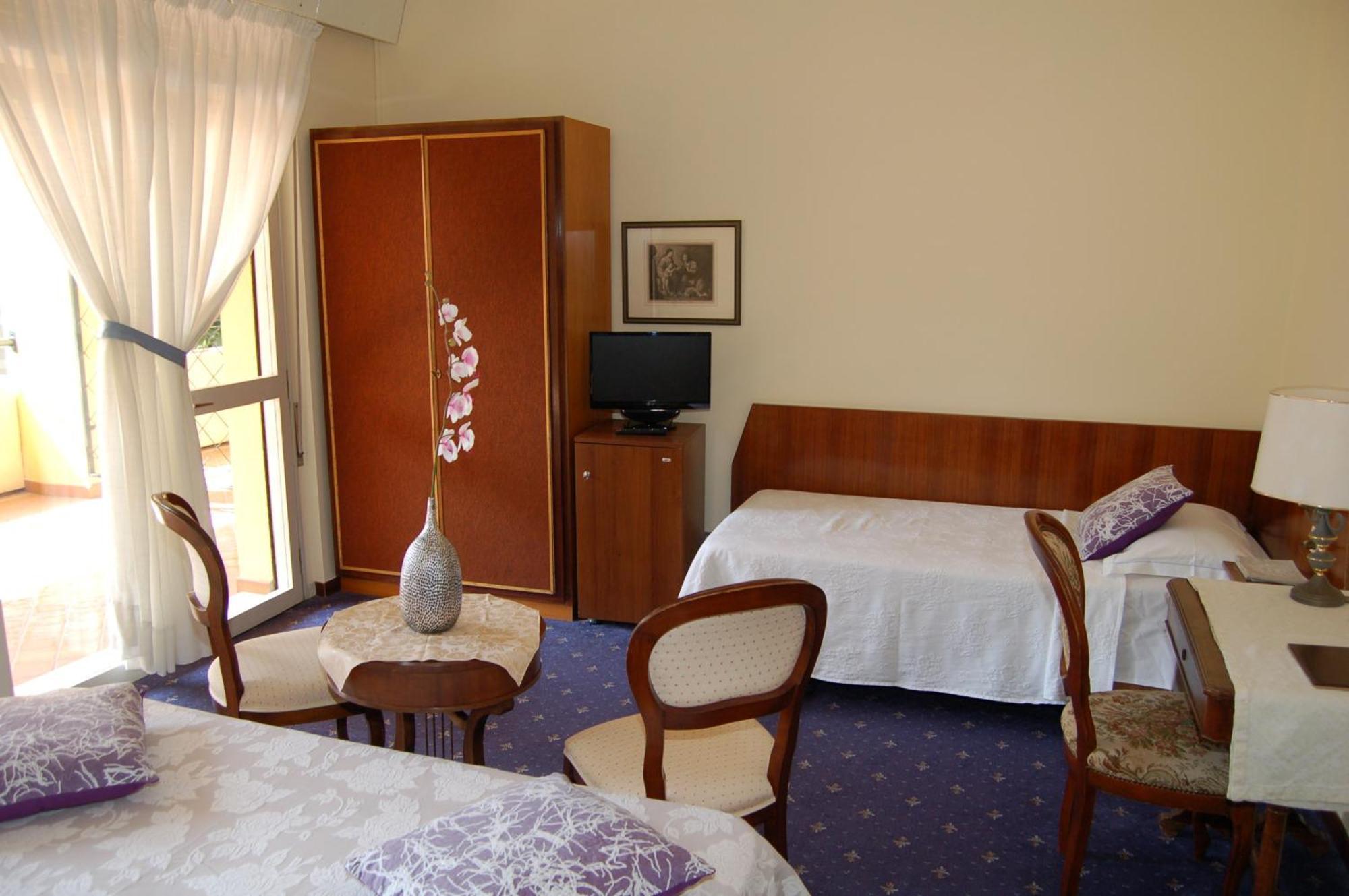 Triple Room,63073945:JPEG