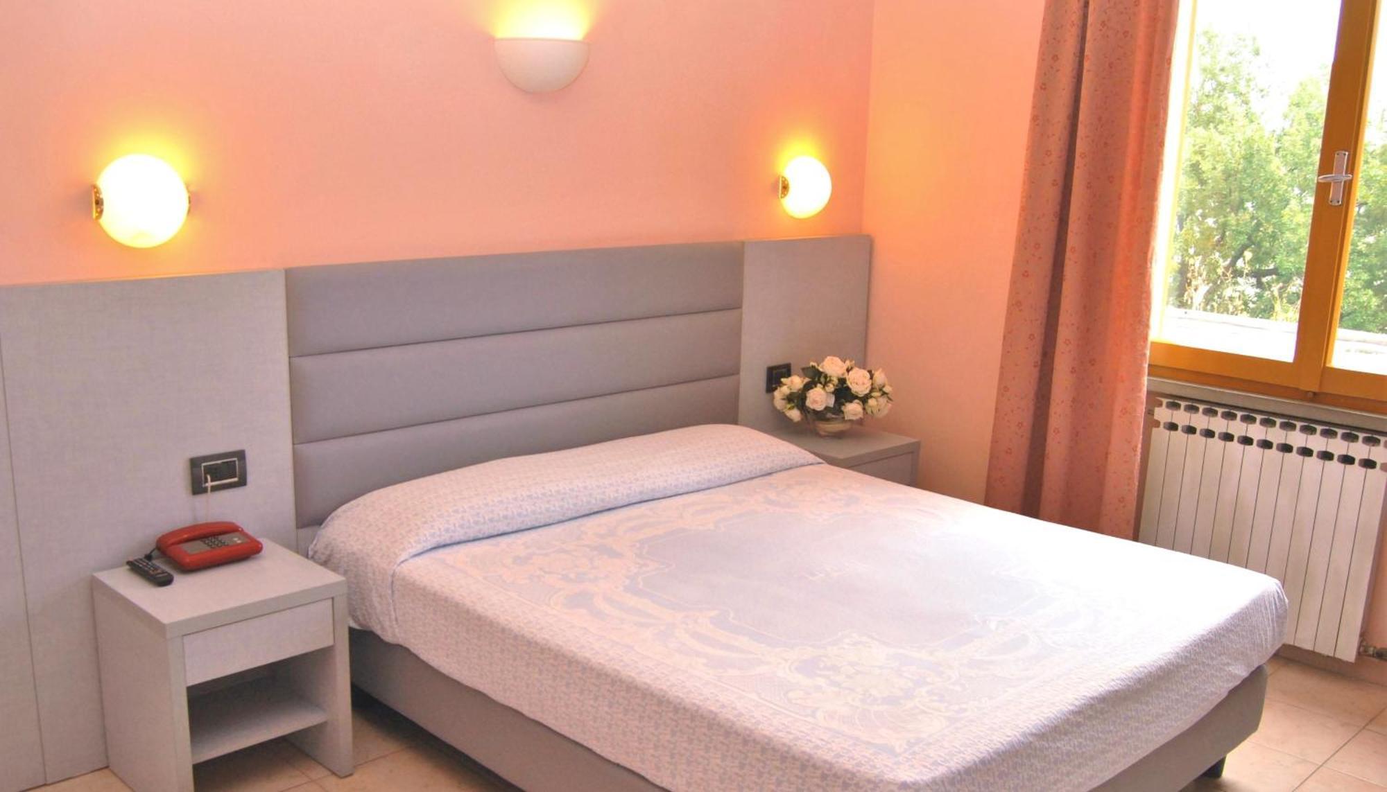 Double or Twin Room,1546877098:JPEG