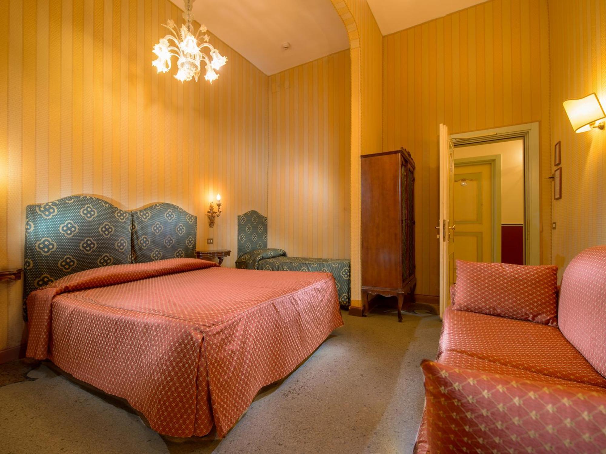 Superior Quadruple Room,377145892:JPEG