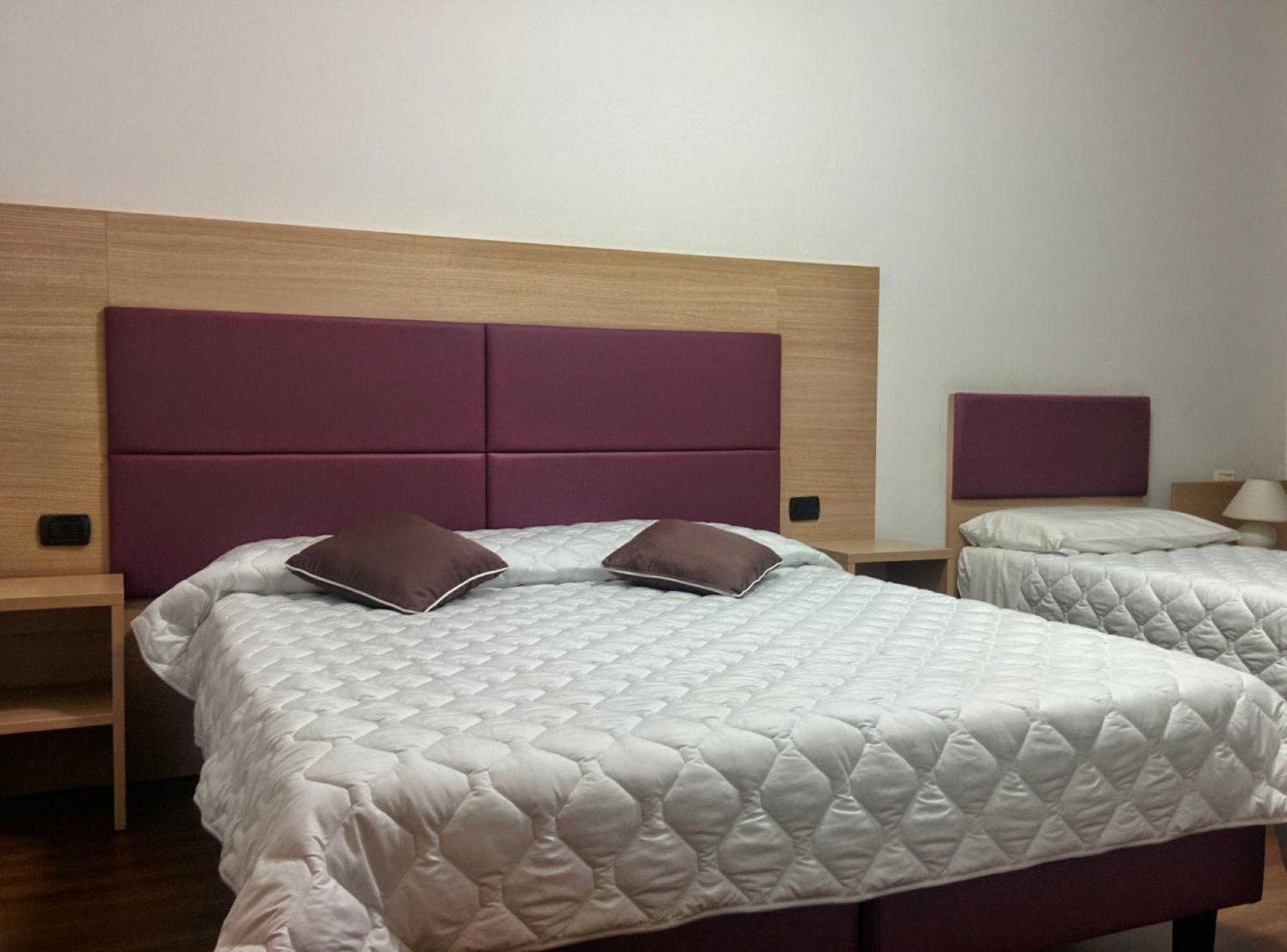 Quadruple Room,687295701:JPEG