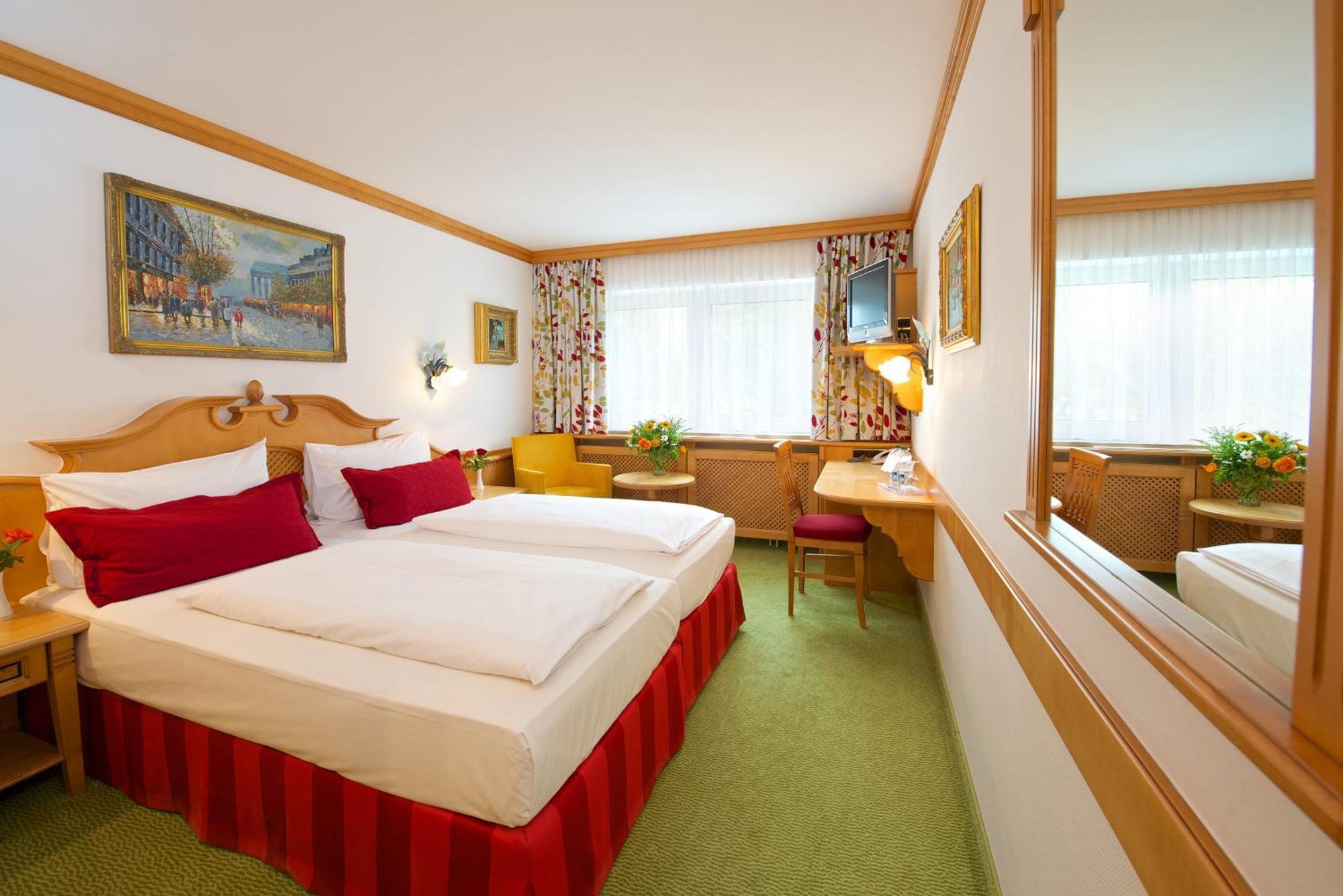 Double Room,687735066:JPEG