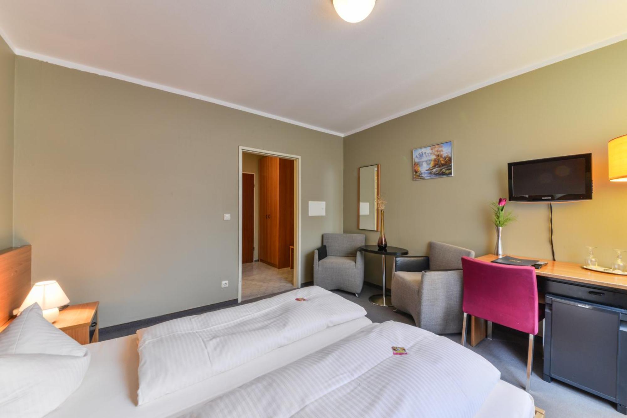 Double Room,690308025:JPEG