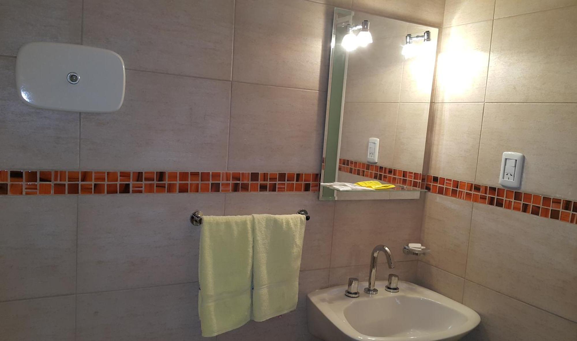 Quarto com 2 Camas de Solteiro