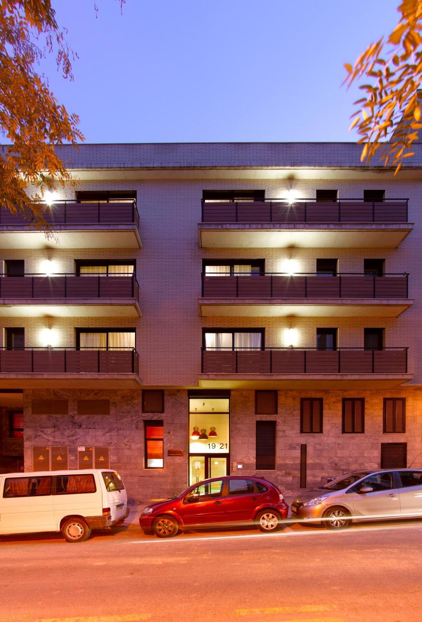 Three-Bedroom Apartment,1014415399:JPEG