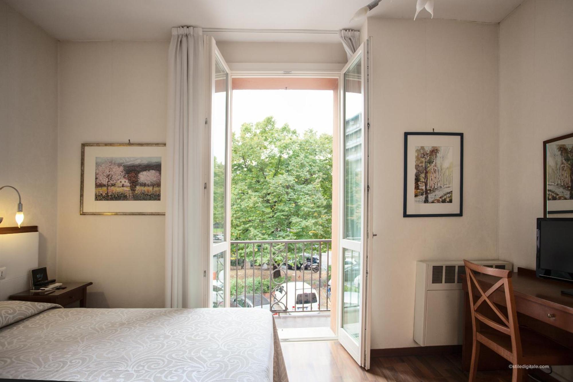 Double Room,363237010:JPEG
