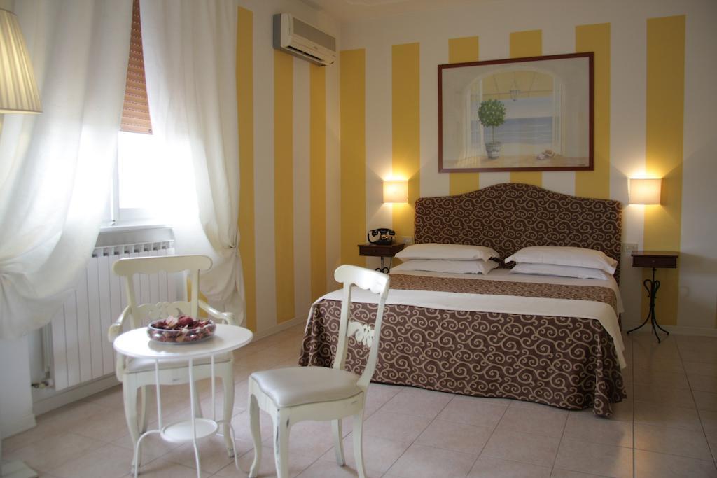Standard Double or Twin Room,69241709:JPEG