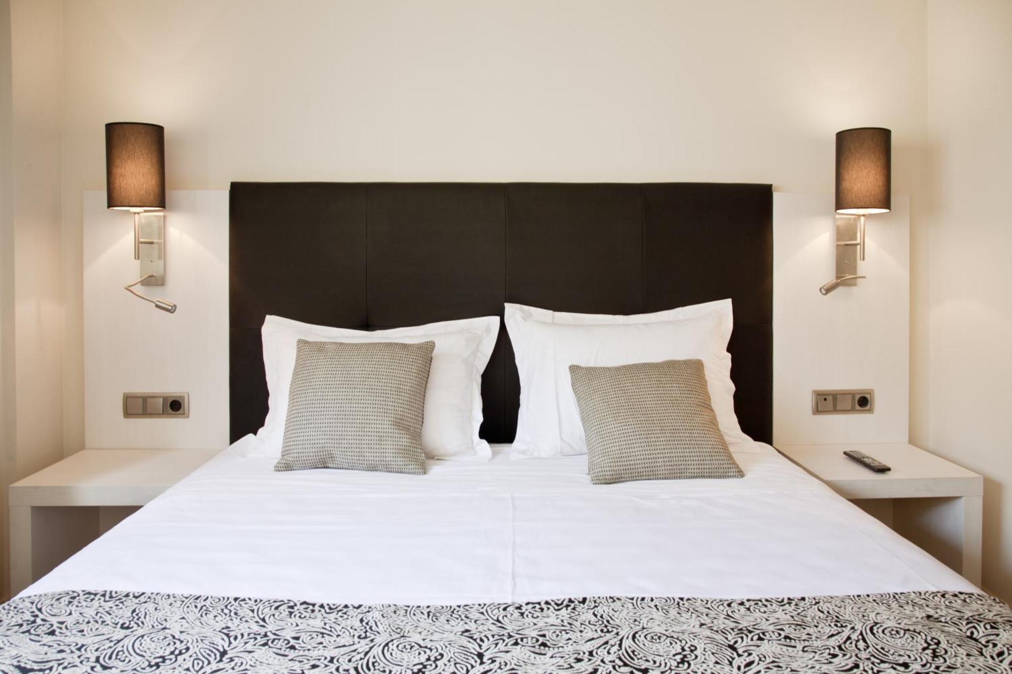 Two-Bedroom Apartment,692101536:JPEG