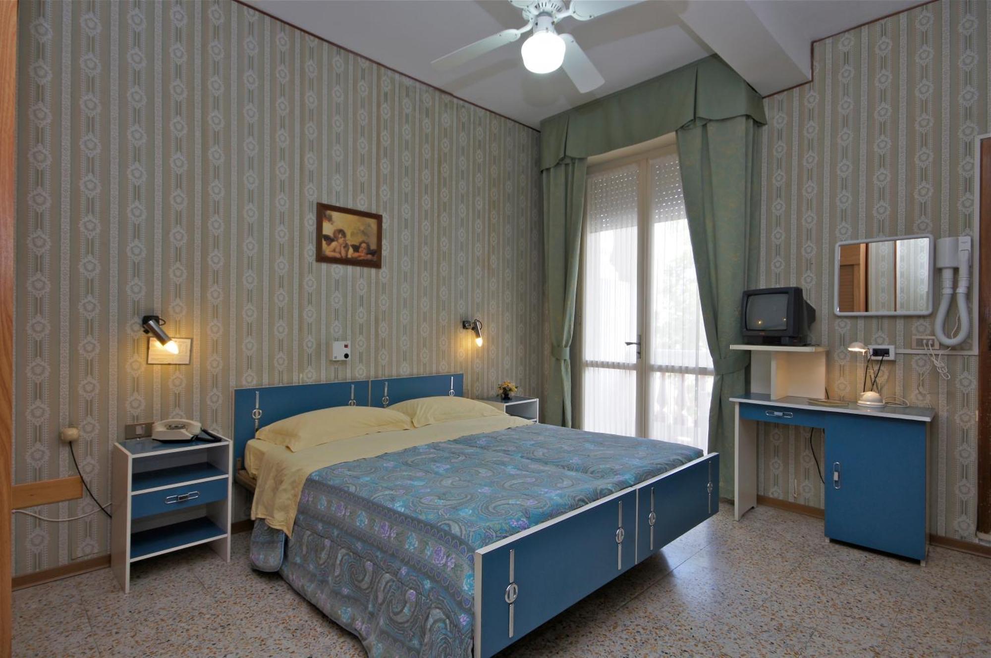 Double or Twin Room,37294579:JPEG