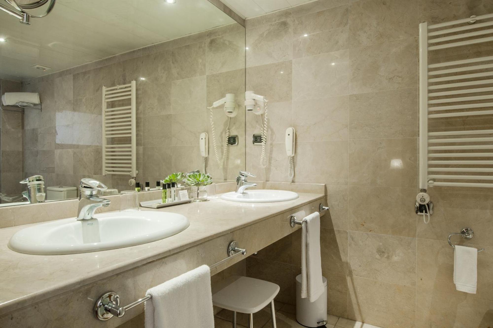 Apartamento Familiar (2 adultos + 2 niños)