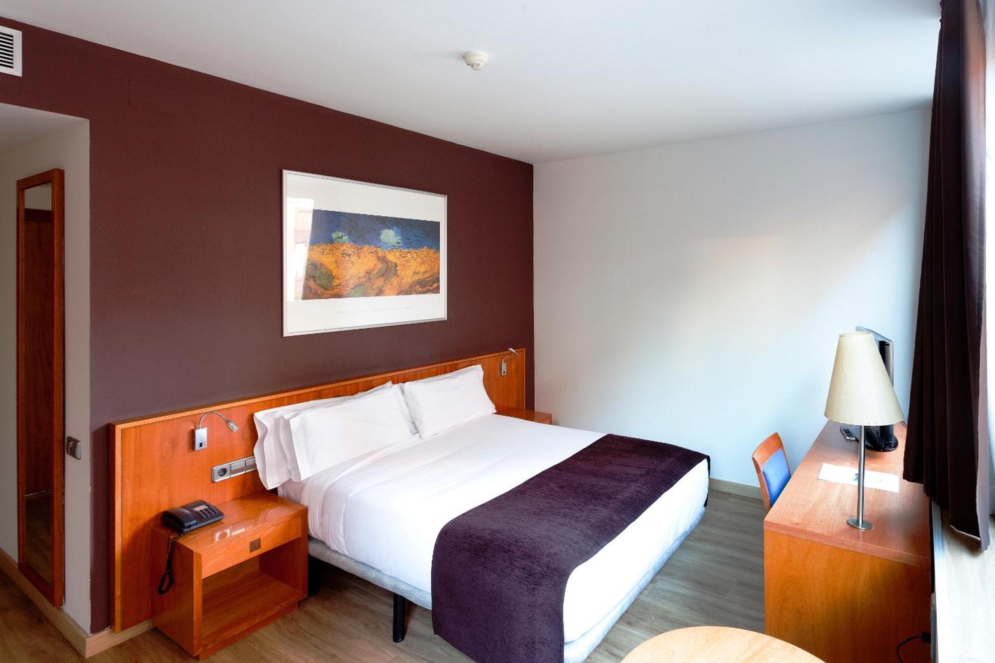 Standard Double or Twin Room,693127296:JPEG