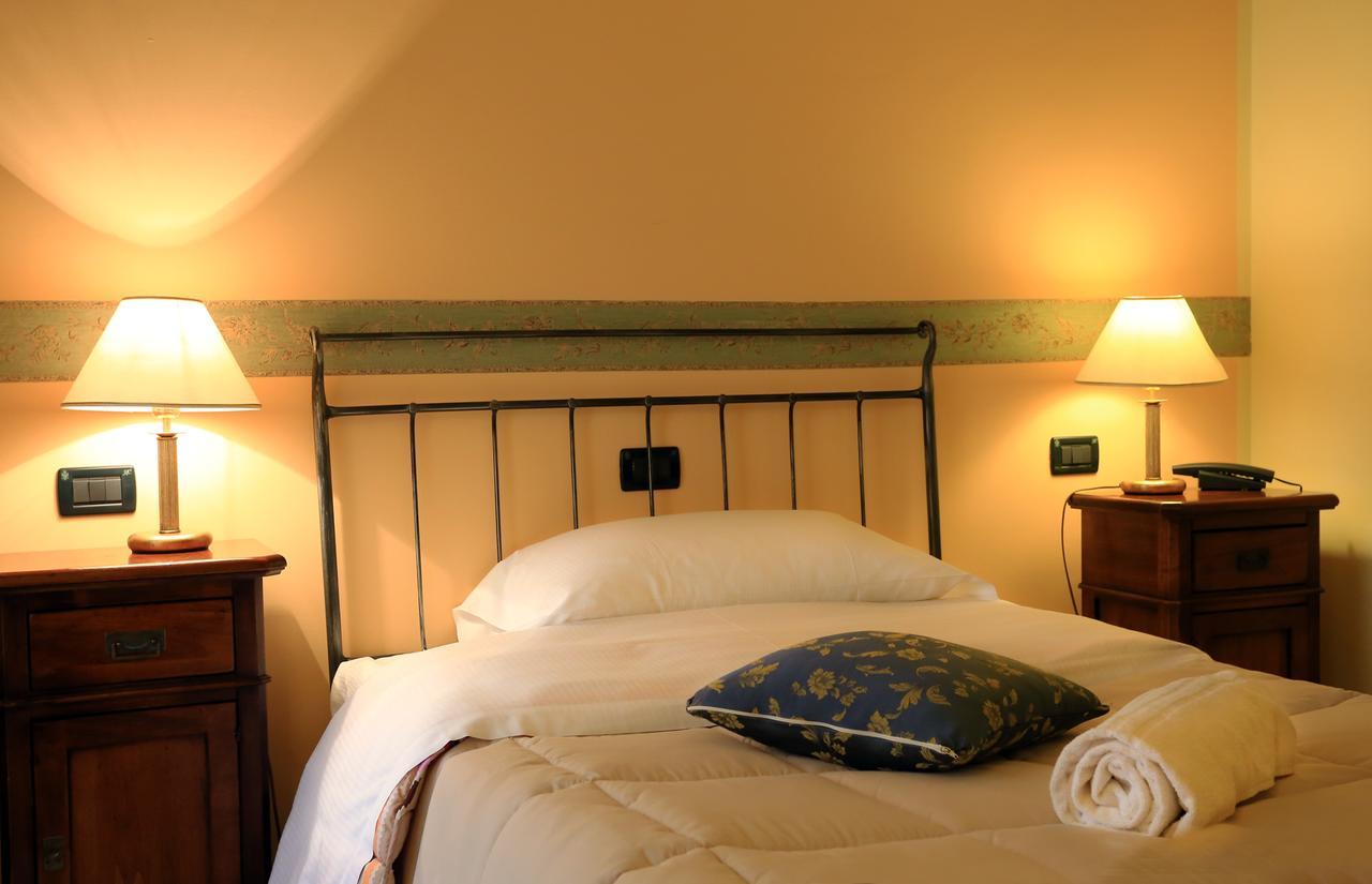 Economy Double Room,695326920:JPEG