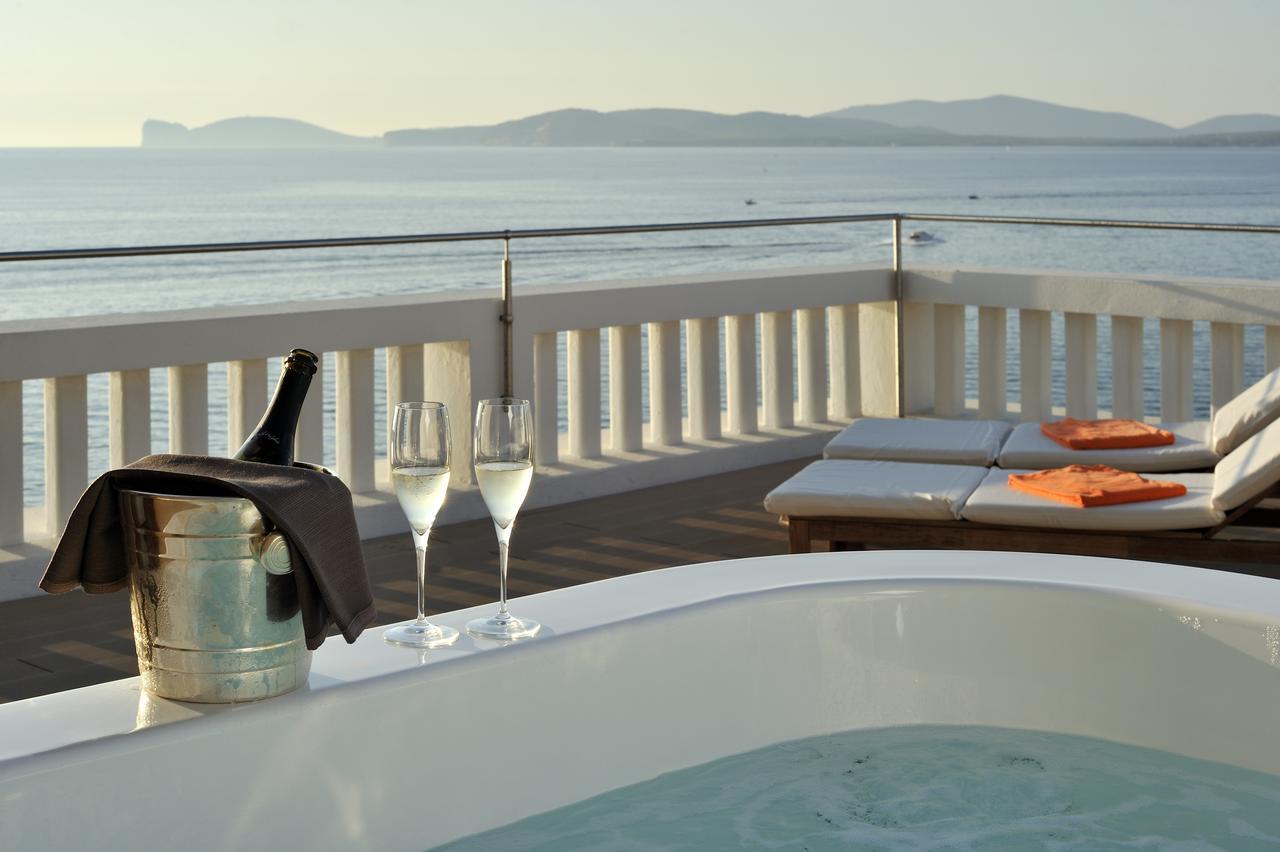 Superior Suite Terrace Hot Tub