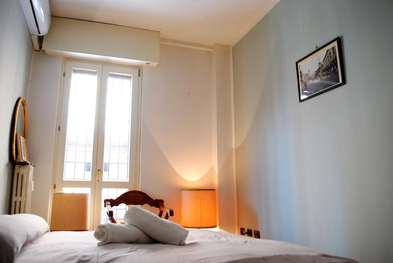 Camera Matrimoniale/Doppia con Letti Singoli con Bagno in Comune