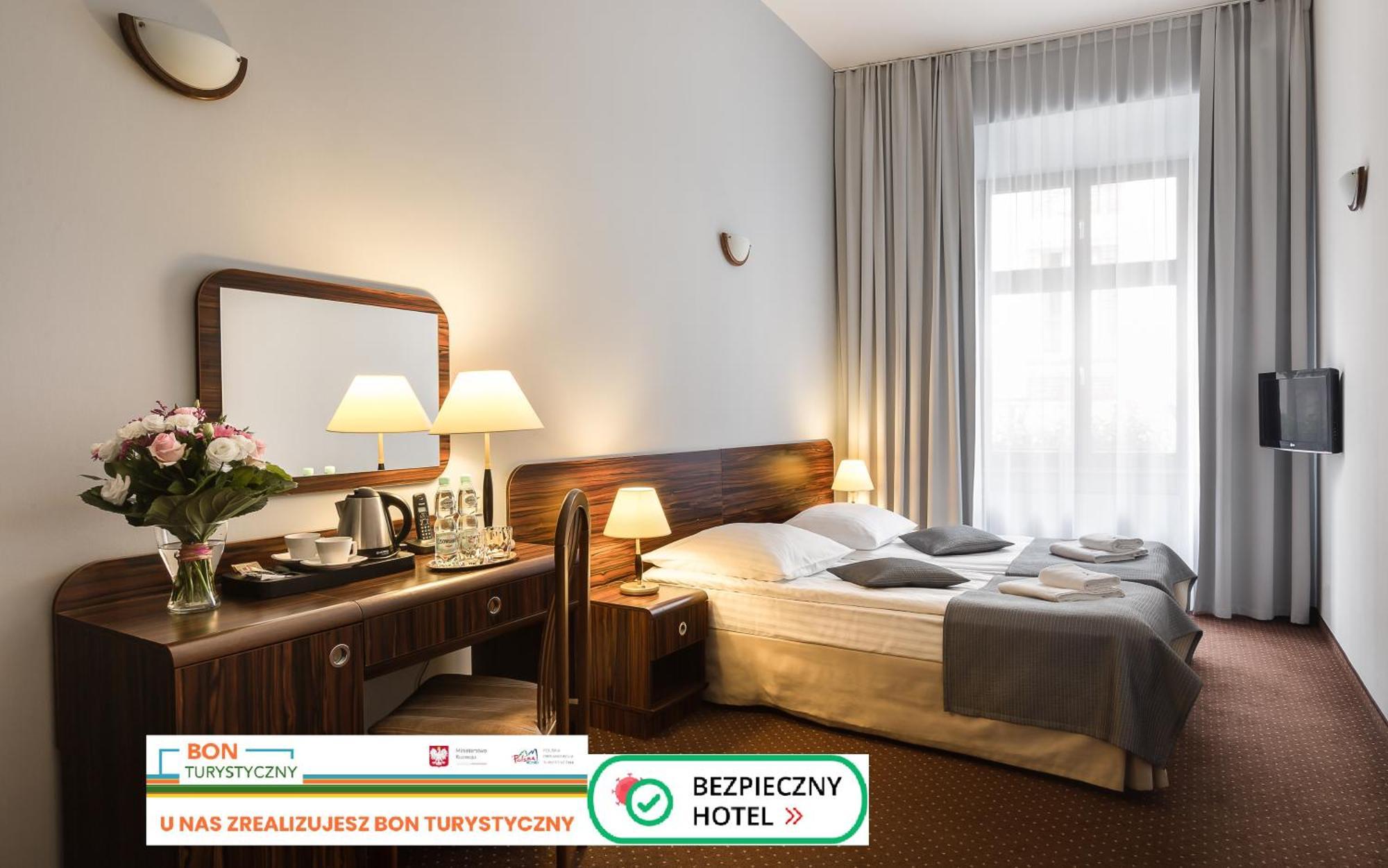 Double or Twin Room,697916502:JPEG