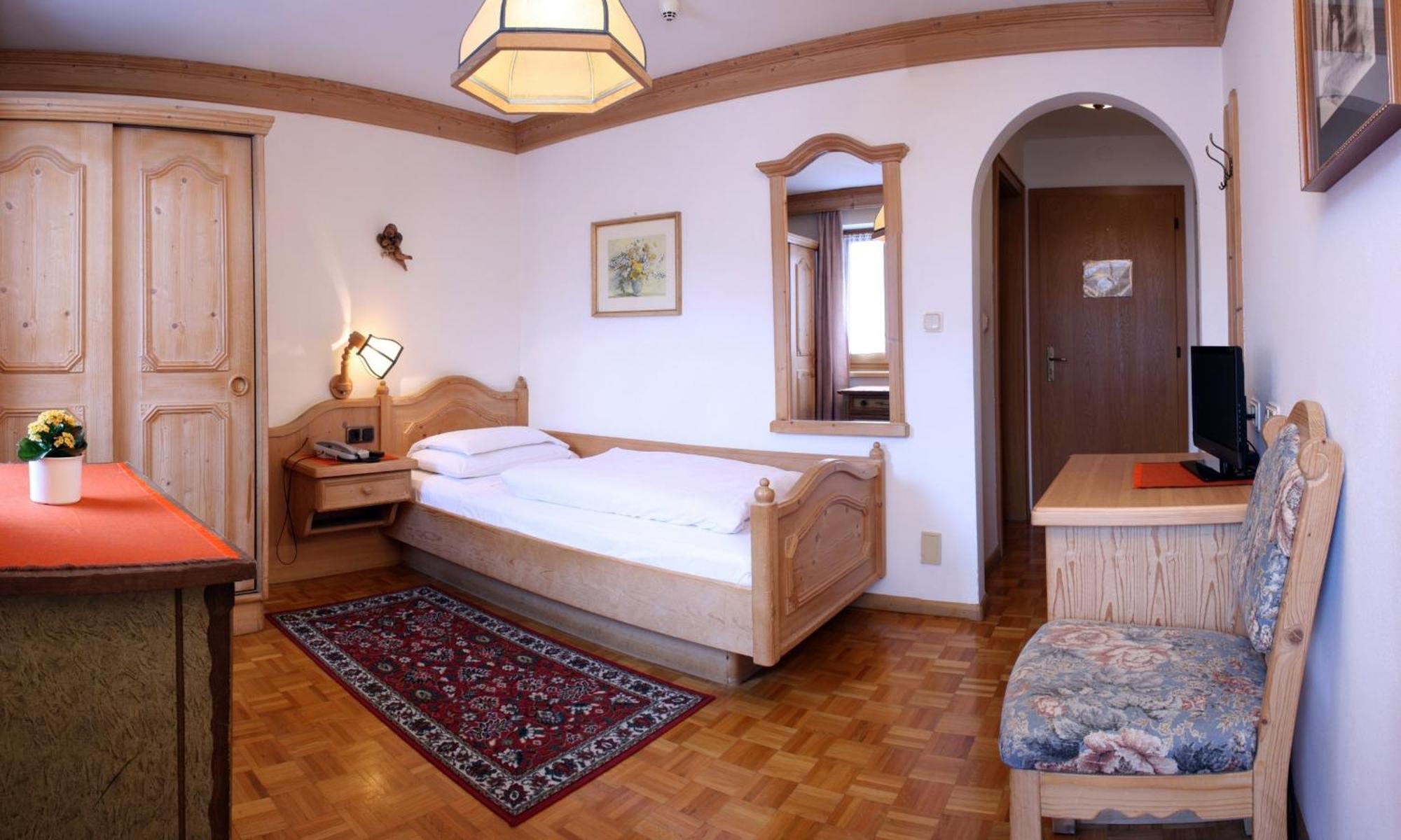 Single Room,44043514:JPEG