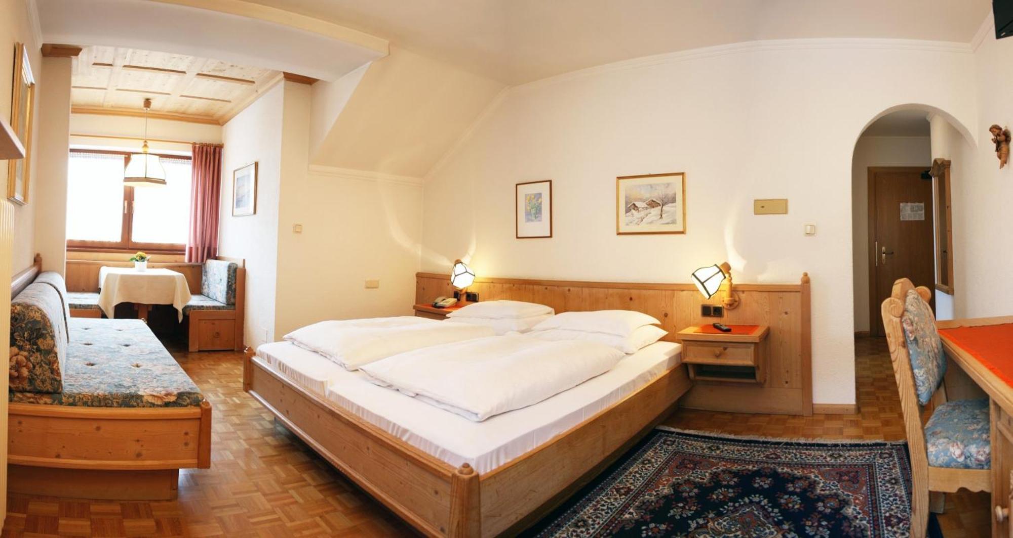 Superior Double Room,698316873:JPEG