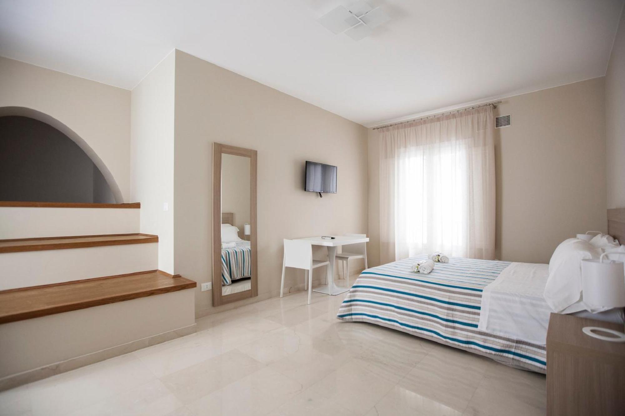 Double Room,698541759:JPEG