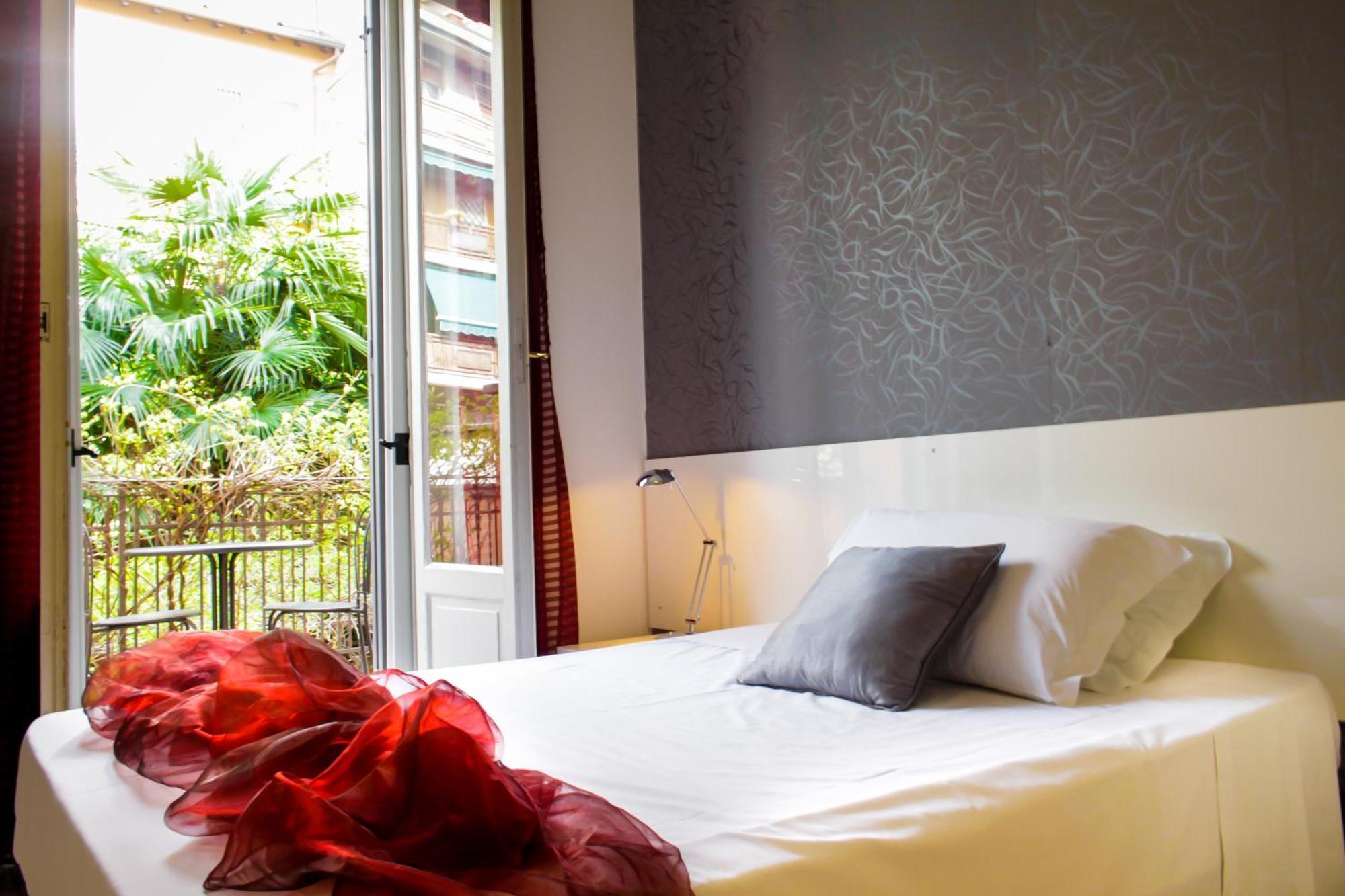 Double Room,698629911:JPEG
