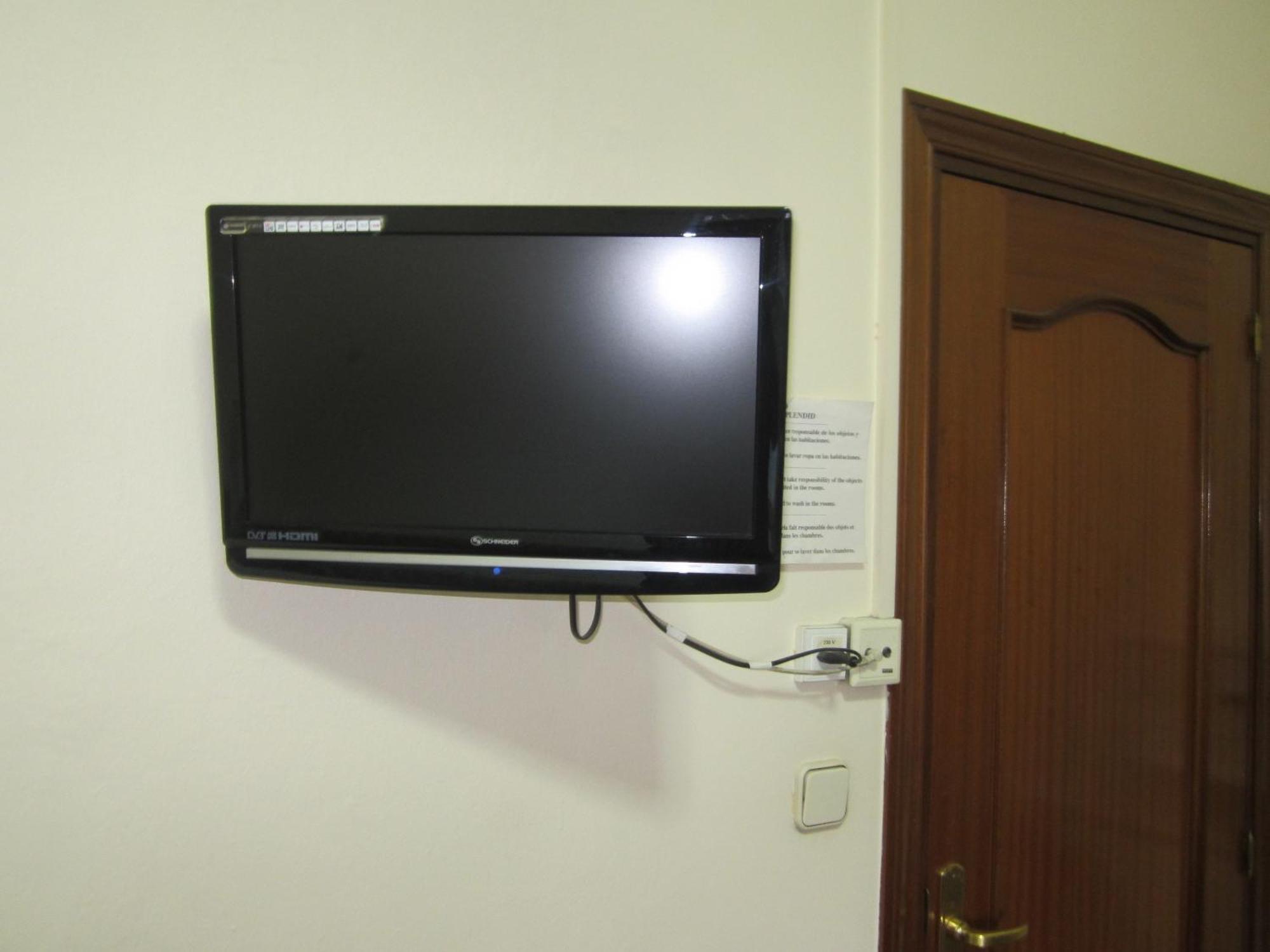 Standard Single Room with Shared Bathroom,1324142650:JPEG