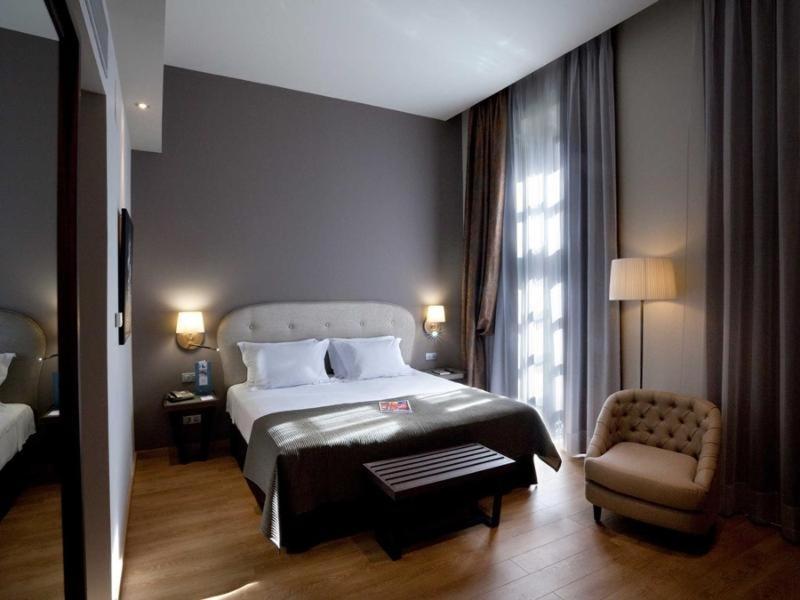 Single Room,1207705444:JPEG