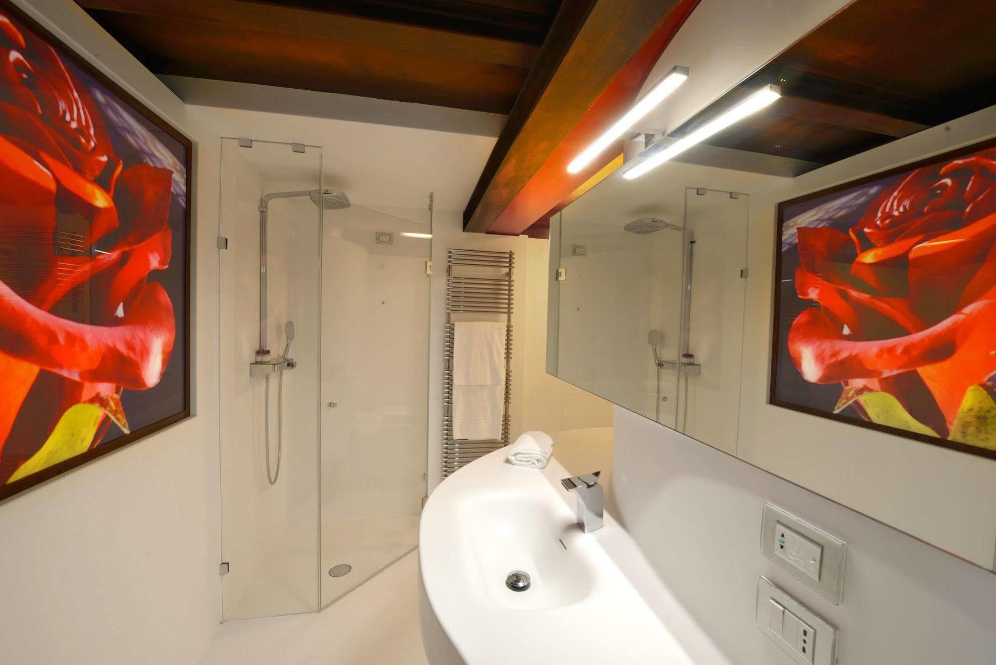 Deluxe Double Room Balcony Arena View Separate building