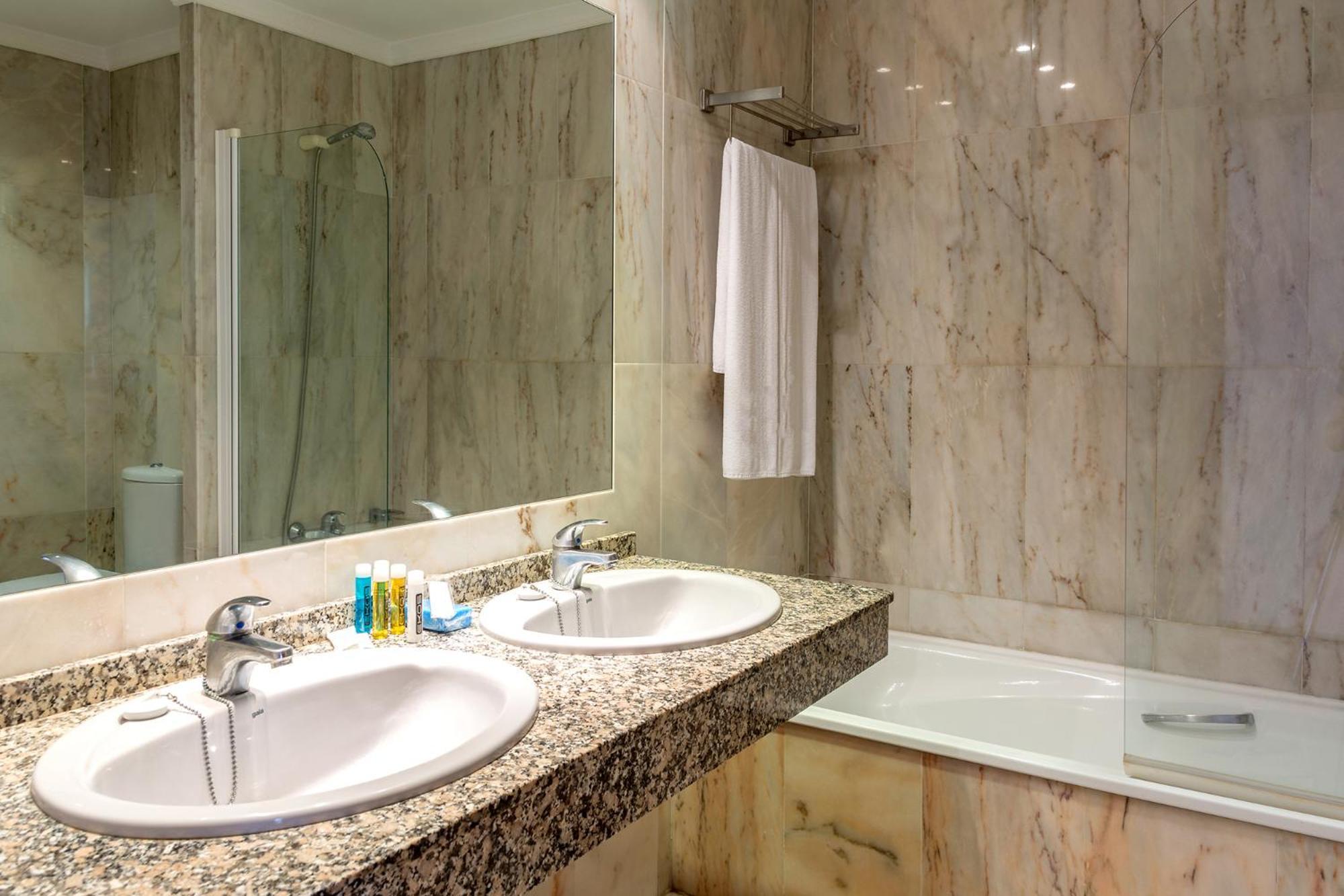 Double or Twin Room,1663738916:JPEG