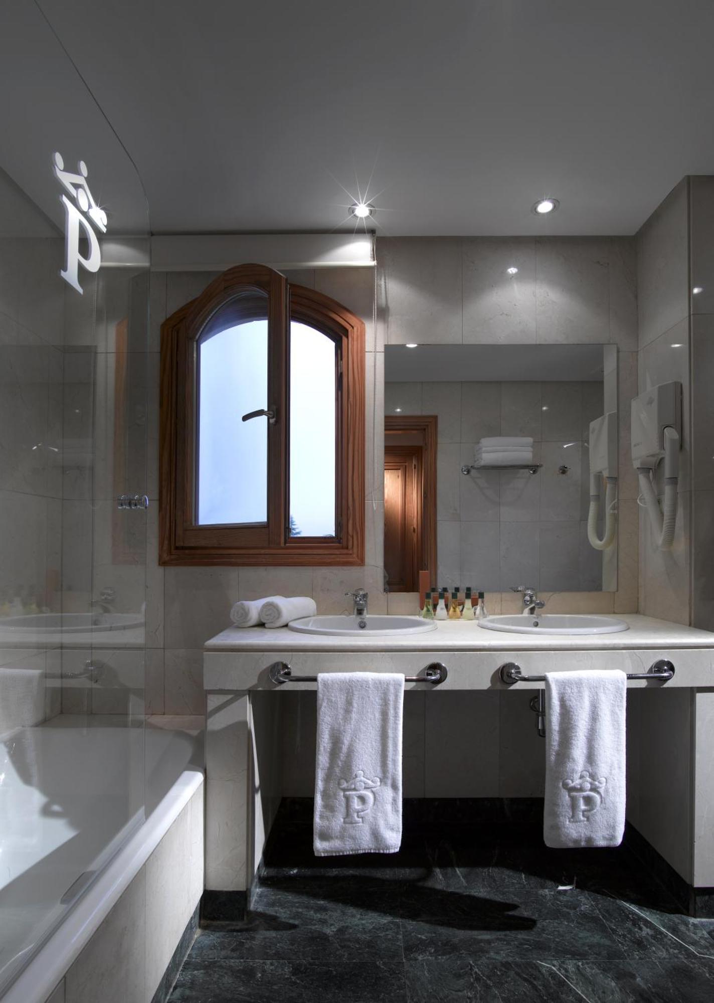 Habitación Doble Estándar (3 adultos)