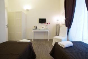 Double or Twin Room,699888535:JPEG